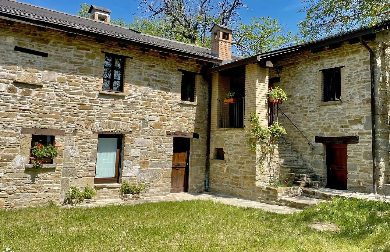 הוילה בורגו ואל די טארו Agriturismo Il Noce D'Oro בית חווה