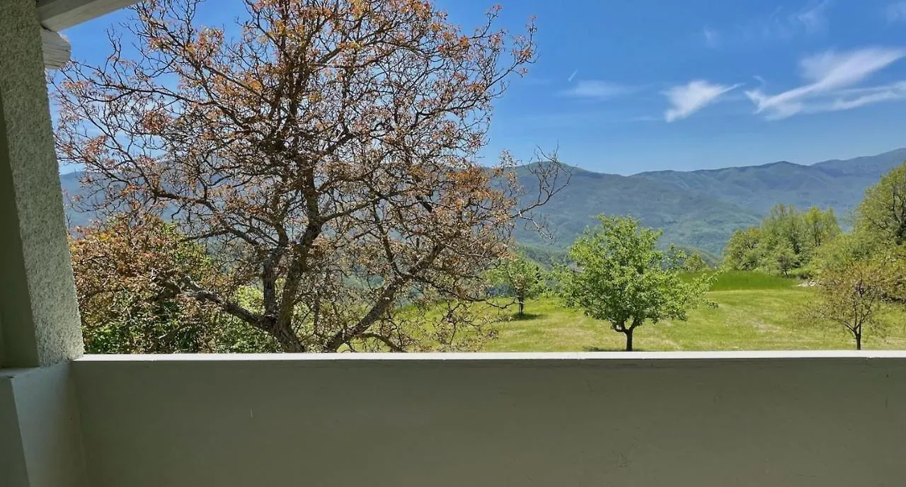 הוילה בורגו ואל די טארו Agriturismo Il Noce D'Oro