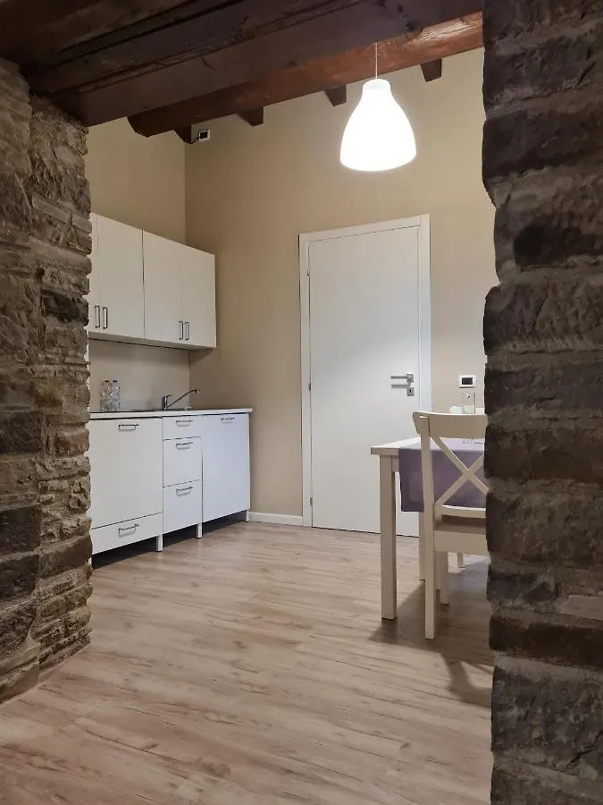 הוילה בורגו ואל די טארו Agriturismo Il Noce D'Oro בית חווה