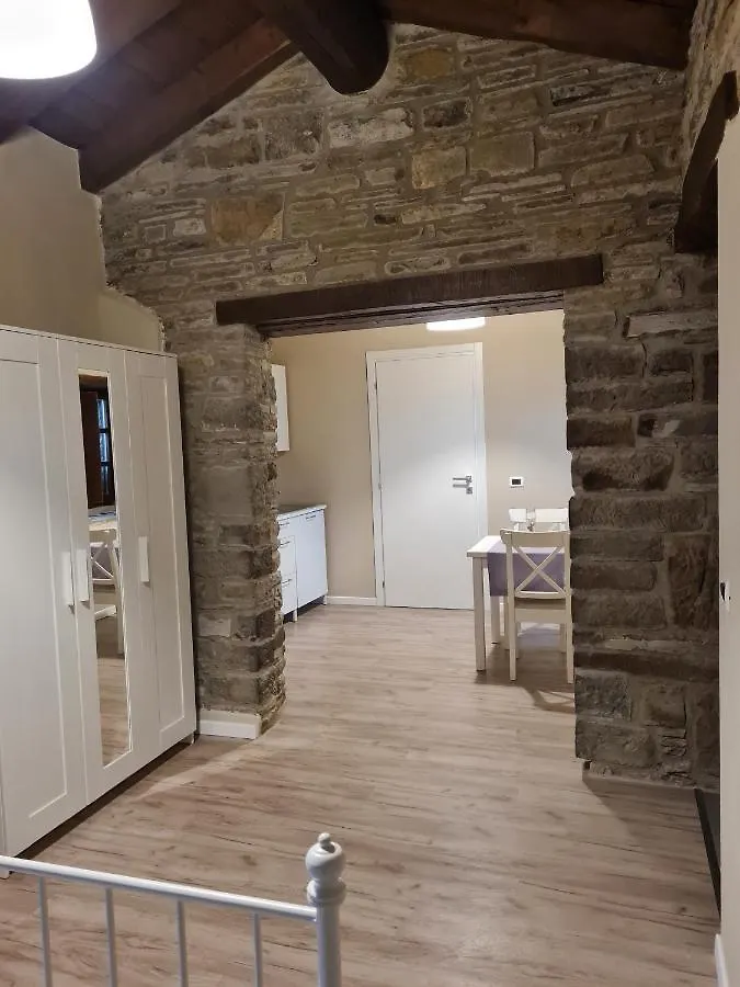 בית חווה הוילה בורגו ואל די טארו Agriturismo Il Noce D'Oro איטליה